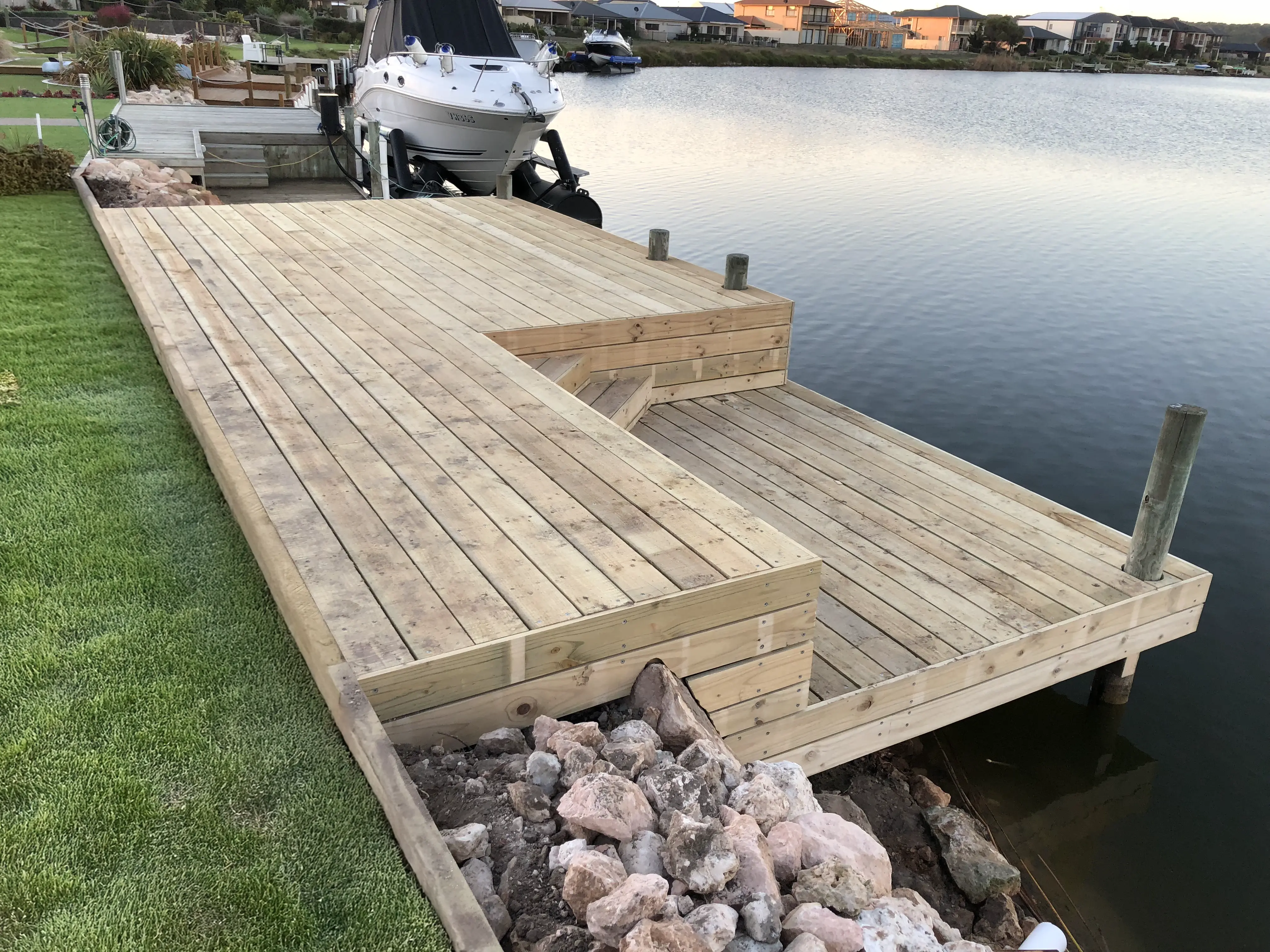 Lakeside jetty and platform deck